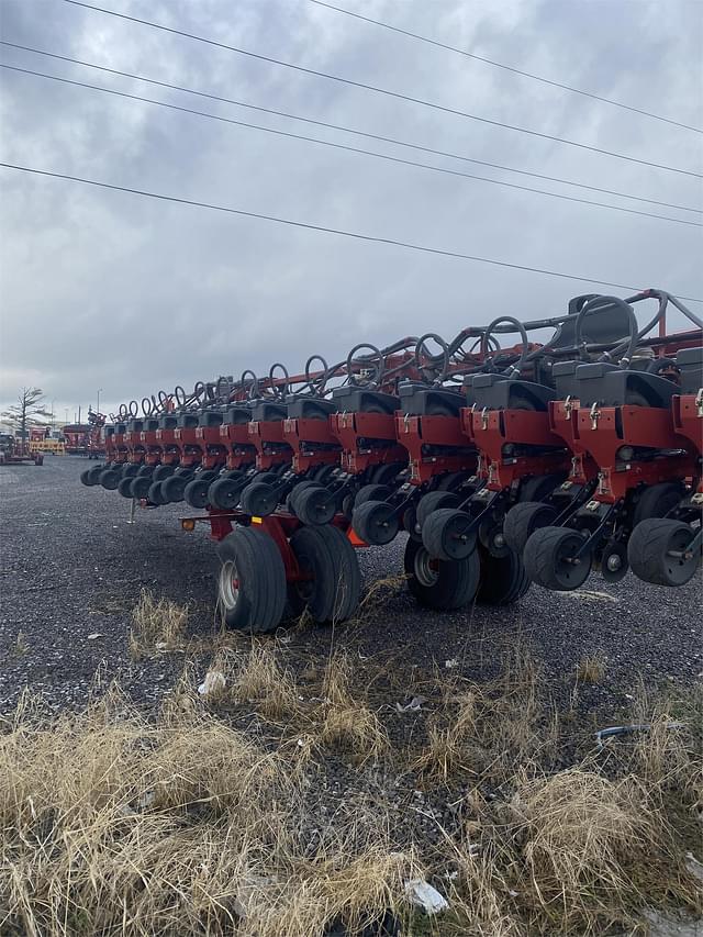 Image of Case IH 1240 equipment image 4