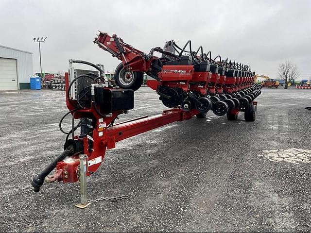 Image of Case IH 1240 equipment image 1