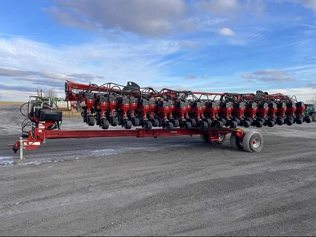 Image of Case IH 1240 equipment image 1