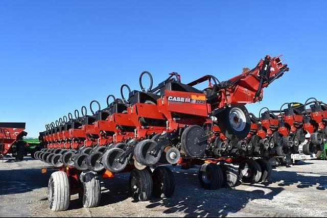 Image of Case IH 1240 equipment image 1