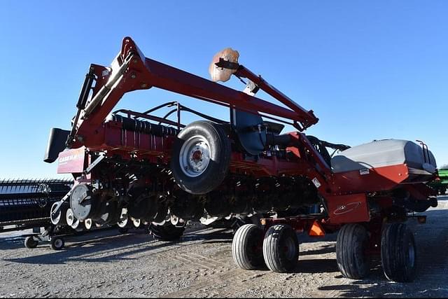 Image of Case IH 1240 equipment image 4