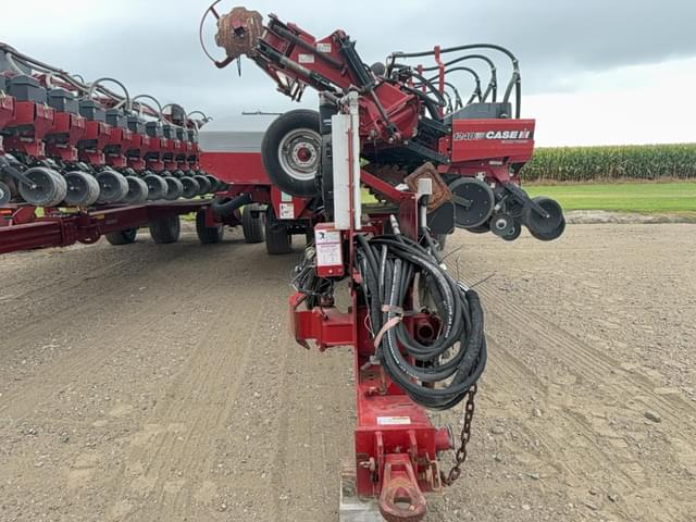 Image of Case IH 1240 equipment image 3
