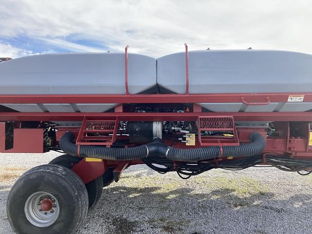 Image of Case IH 1245 equipment image 1