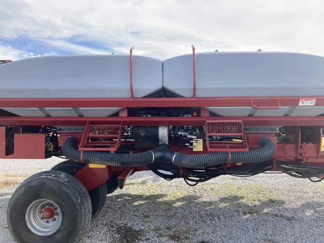 Image of Case IH 1240 equipment image 1