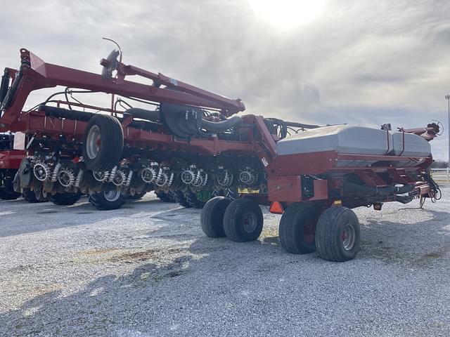 Image of Case IH 1245 equipment image 2