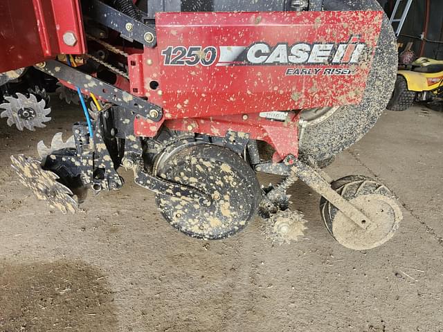 Image of Case IH 1250 equipment image 2