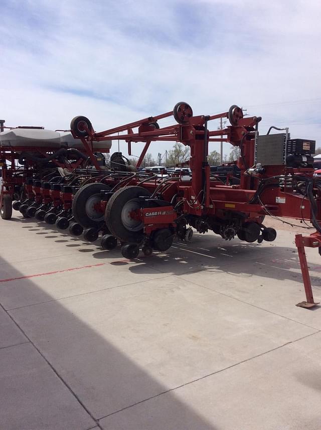 Image of Case IH 1250 equipment image 1