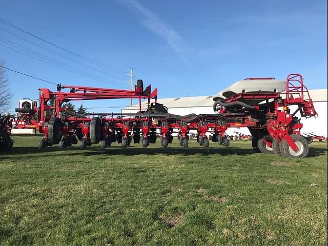 Image of Case IH 1250 equipment image 1