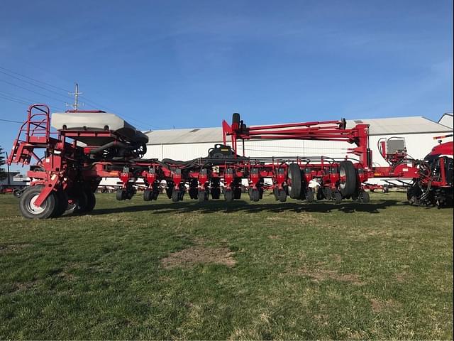 Image of Case IH 1250 equipment image 1