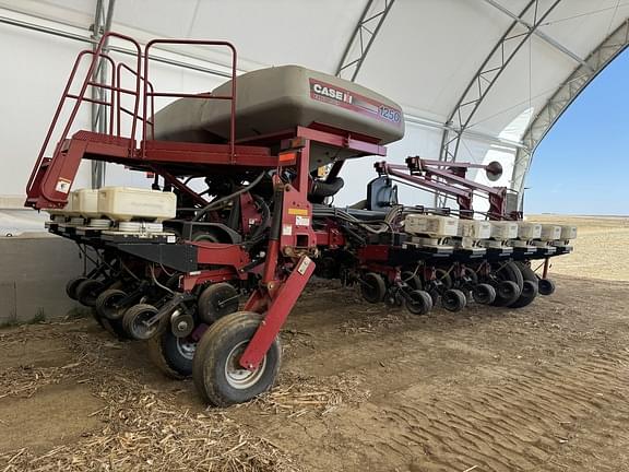 Image of Case IH 1250 equipment image 2