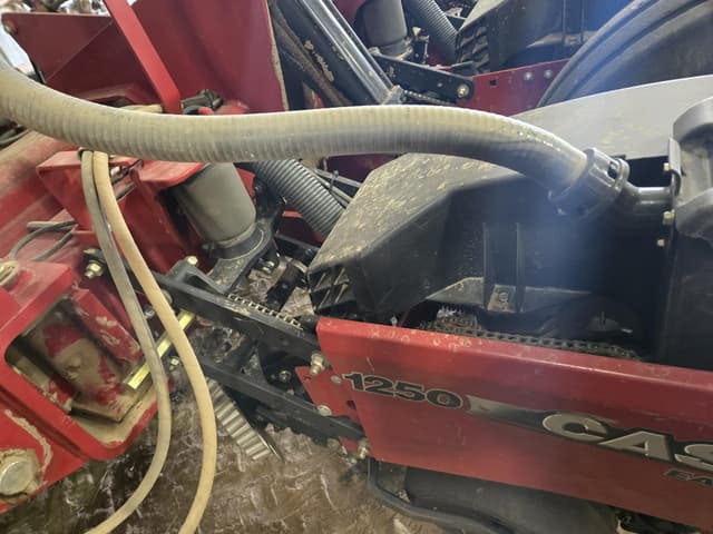 Image of Case IH 1250 equipment image 2