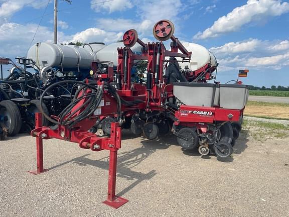 Image of Case IH 1250 equipment image 3