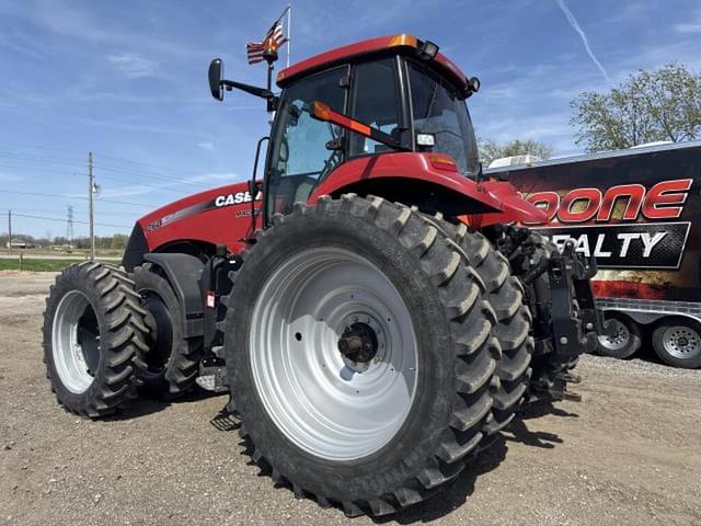 Image of Case IH Magnum 260 equipment image 1