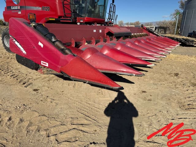 Image of Case IH 2612 equipment image 2