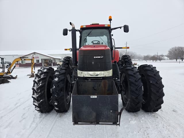 Image of Case IH Magnum 305 equipment image 2