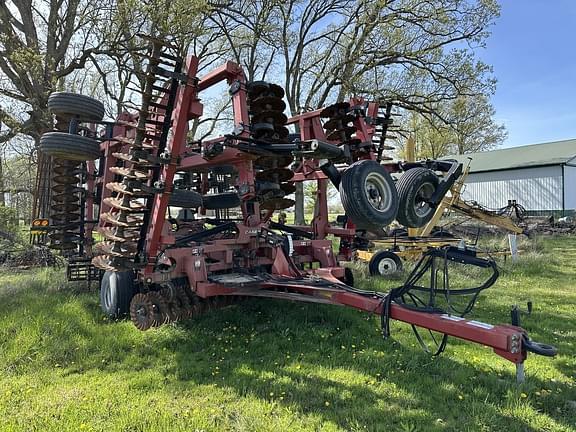 Image of Case IH 330 equipment image 1