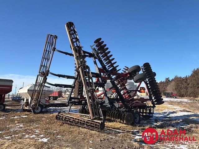 Image of Case IH 330 equipment image 4