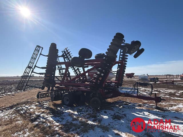 Image of Case IH 330 equipment image 1
