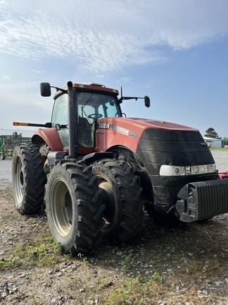 2011 Case IH Magnum 340 Equipment Image0