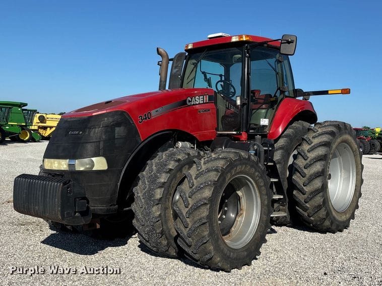 2011 Case IH Magnum 340 Equipment Image0