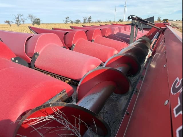 Image of Case IH 3412 equipment image 4