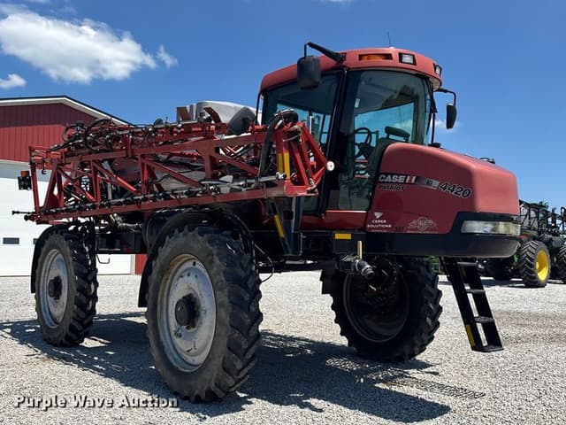 Image of Case IH Patriot 4420 equipment image 2