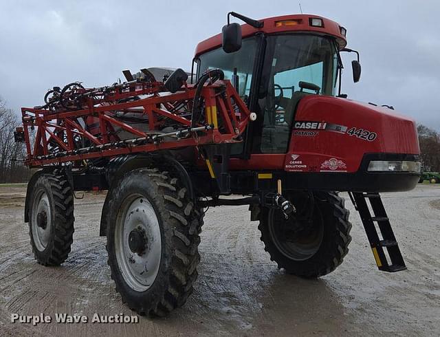 Image of Case IH Patriot 4420 equipment image 2