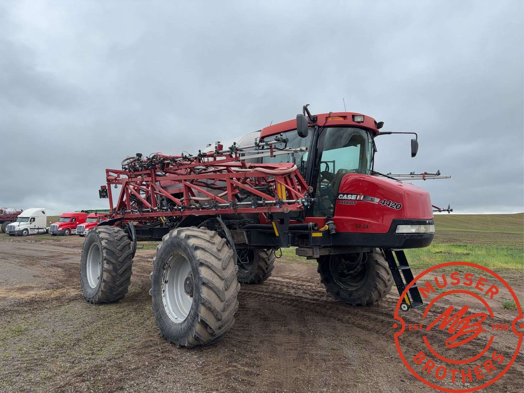 2011 Case IH Patriot 4420 Equipment Image0
