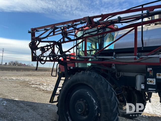 Image of Case IH Patriot 4420 equipment image 4