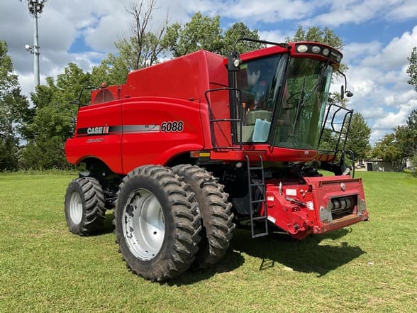 Image of Case IH 6088 equipment image 2