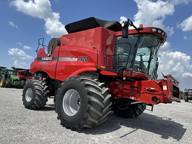Image of Case IH 7120 equipment image 3