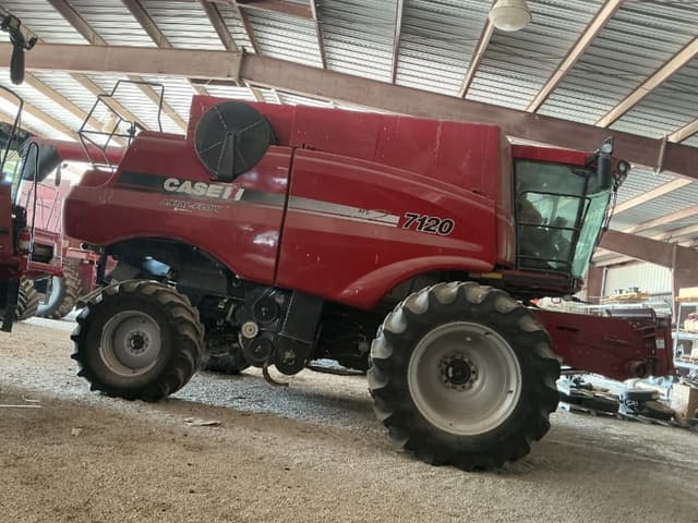 Image of Case IH 7120 equipment image 1