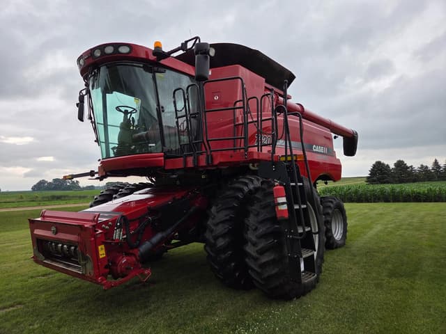 Image of Case IH 7120 equipment image 2