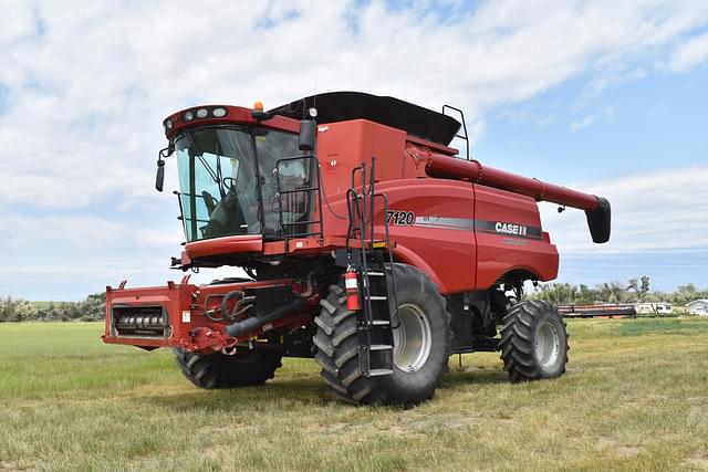 Image of Case IH 7120 equipment image 2