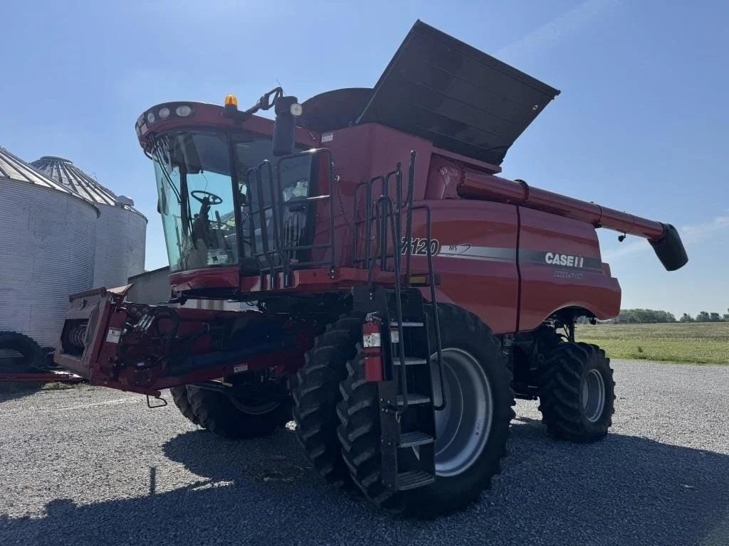 2011 Case IH 7120 Equipment Image0