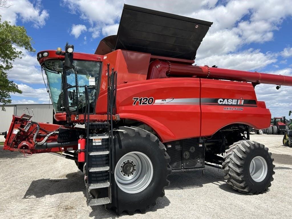 2011 Case IH 7120 Equipment Image0