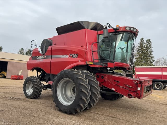 Image of Case IH 7120 equipment image 4