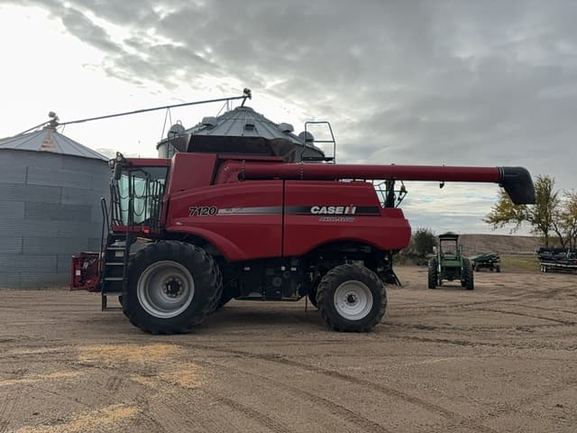 Image of Case IH 7120 equipment image 1