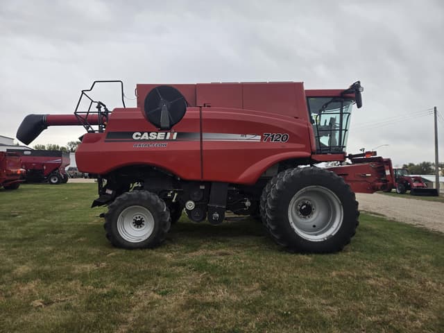 Image of Case IH 7120 equipment image 4