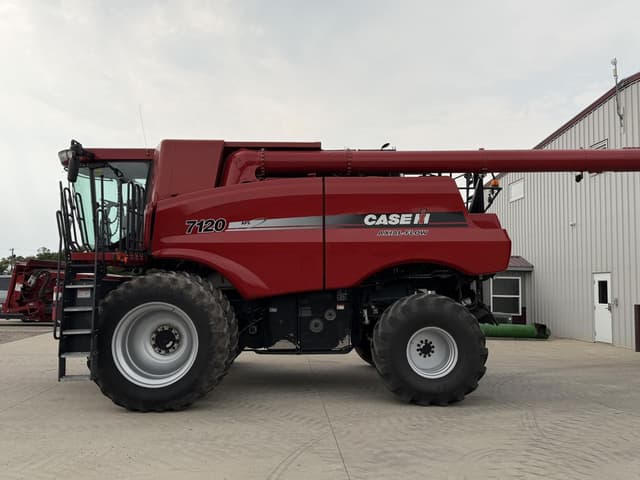 Image of Case IH 7120 equipment image 3
