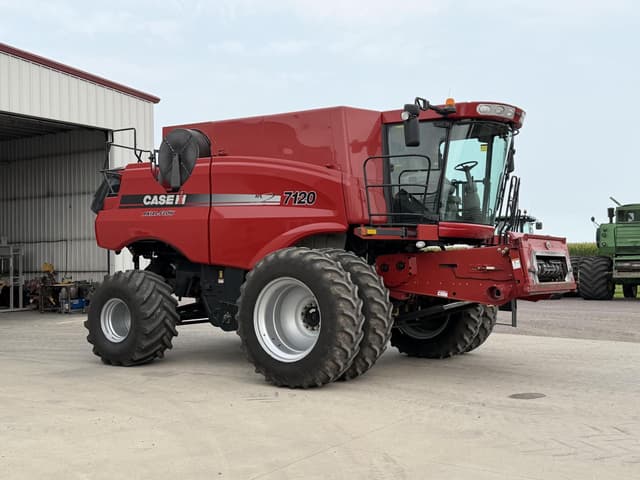 Image of Case IH 7120 equipment image 1