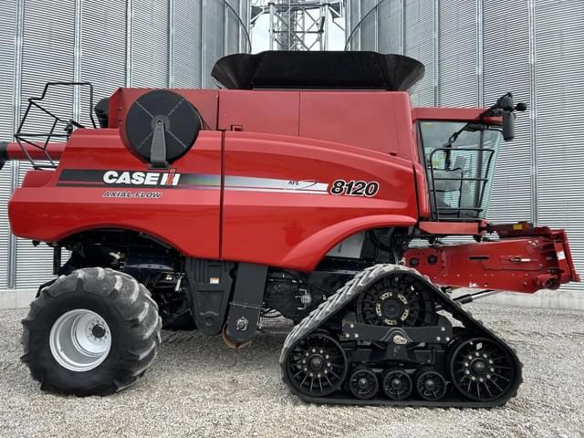 Image of Case IH 8120 equipment image 3
