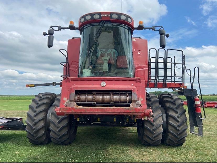 Image of Case IH 8120 Primary image