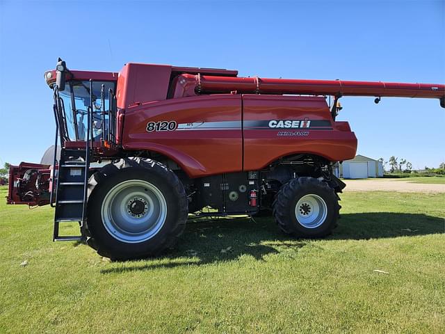 Image of Case IH 8120 equipment image 4