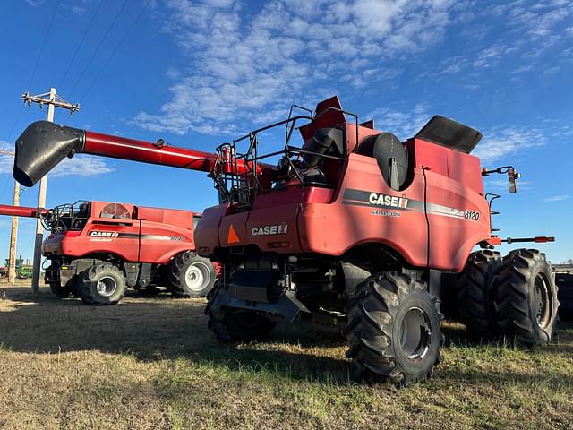 Image of Case IH 8120 equipment image 2