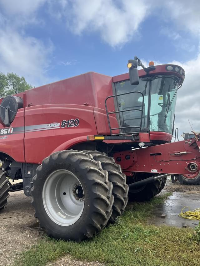Image of Case IH 8120 equipment image 1