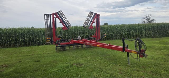 Image of Case IH Crumbler 110 equipment image 2