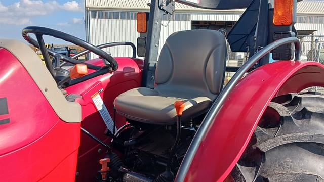 Image of Case IH Farmall 55A equipment image 4