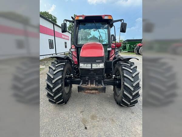 Image of Case IH Farmall 105U equipment image 2