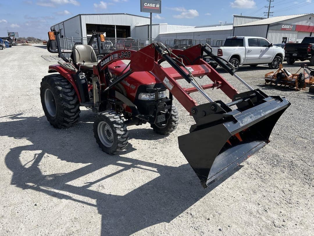 Image of Case IH Farmall 35 Primary image